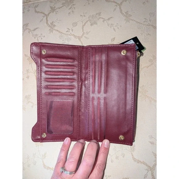 Badgley Mischka Long Cards Wallet Quilted Plum Bifold Gold Hardware NWT - Picture 3 of 4